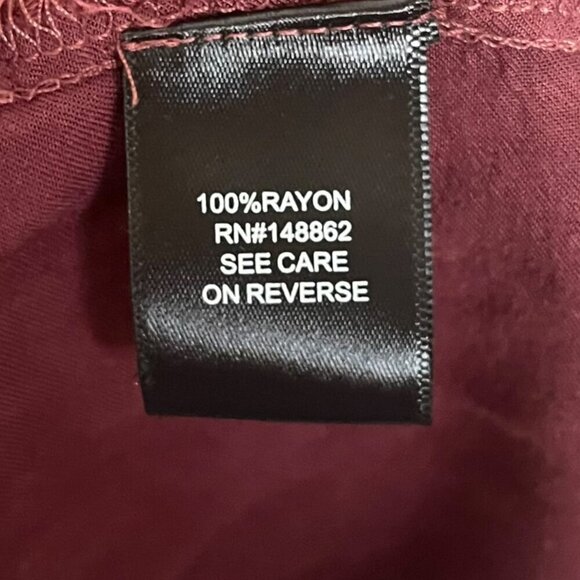 Torrid Womens 5X Long Sleeve Button Up Tunic Dark Cherry Red Classic Holiday Top - Picture 5 of 5